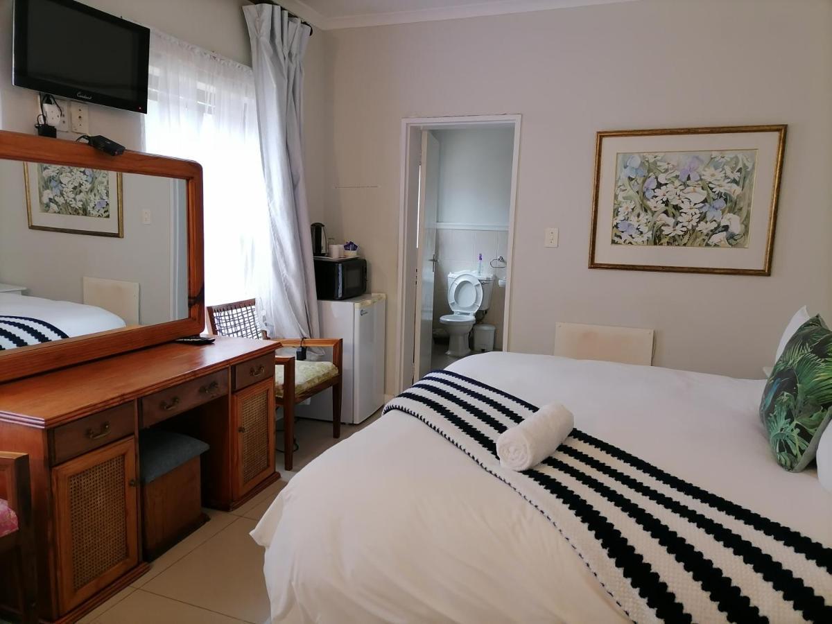 Blouberg Manor Hotel Блубергстранд Екстериор снимка
