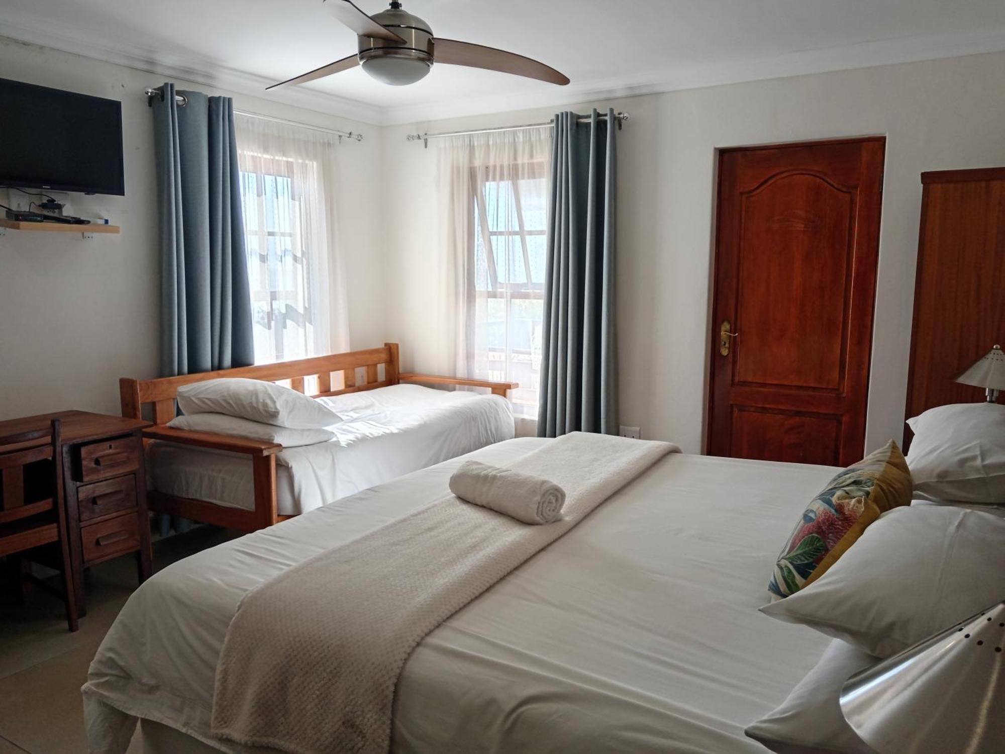 Blouberg Manor Hotel Блубергстранд Екстериор снимка