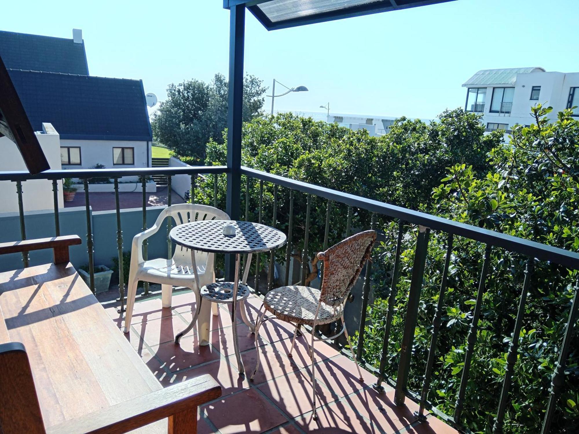 Blouberg Manor Hotel Блубергстранд Екстериор снимка