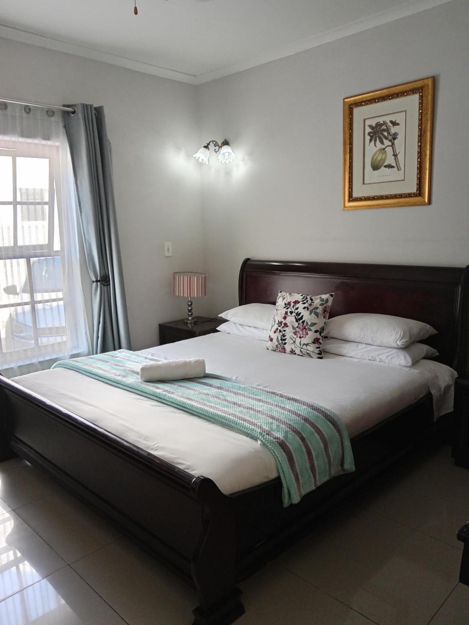 Blouberg Manor Hotel Блубергстранд Екстериор снимка